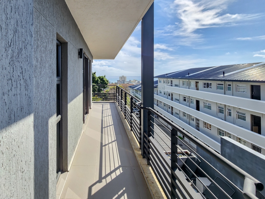 2 Bedroom Property for Sale in Sea Point Western Cape